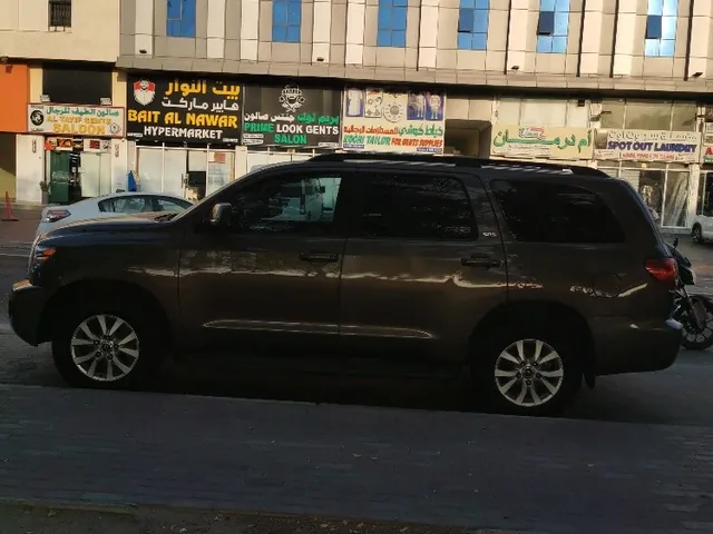 Photo of 2013 Toyota Sequoia Platinum