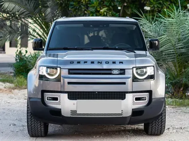 Photo of 2023 Land Rover Defender 110 HSE