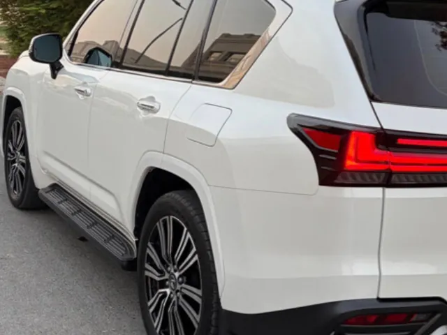 Photo of 2024 Lexus LX 600
