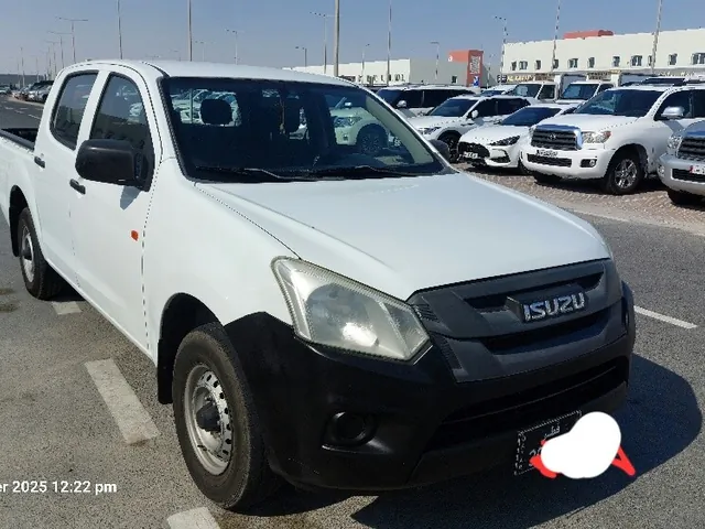 صورة 2017 إيسوزو D-Max