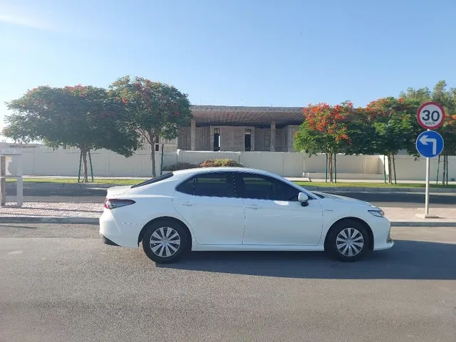 صورة 2023 تويوتا كامري