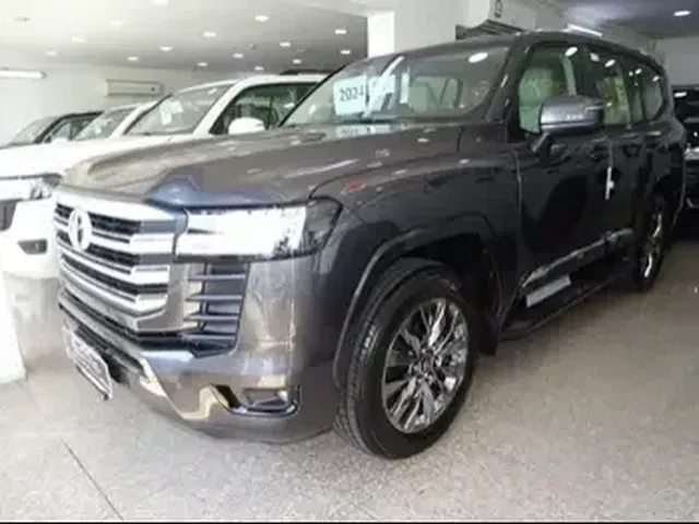 Photo of 2024 Toyota Land Cruiser GXR