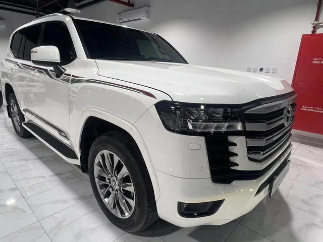 Photo of 2024 Toyota Land Cruiser GXR