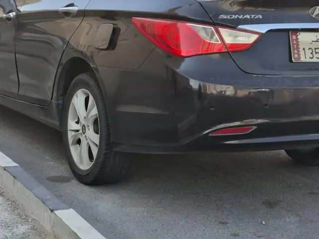 Photo of 2011 Hyundai Sonata