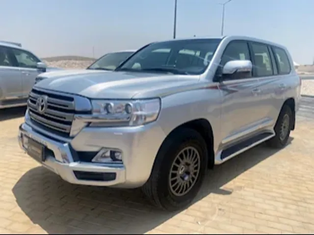 Photo of 2018 Toyota Land Cruiser GXR