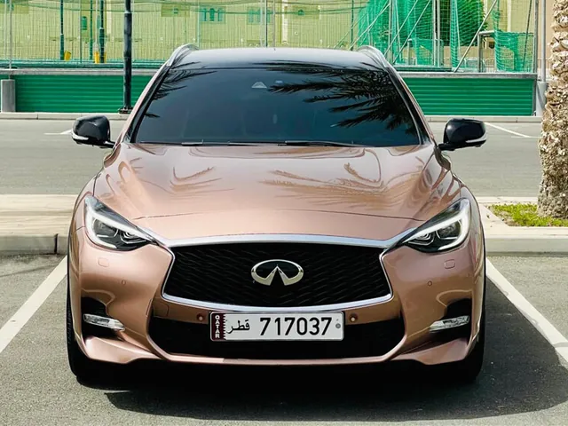 صورة 2016 إنفينيتي Q30 S