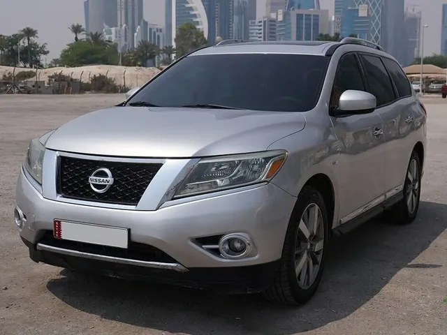 صورة 2014 نيسان باثفايندر SV