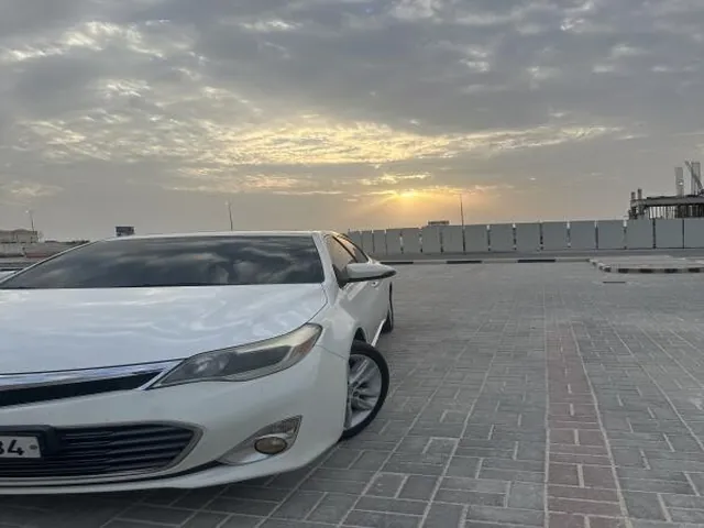 Photo of 2013 Toyota Avalon XLE