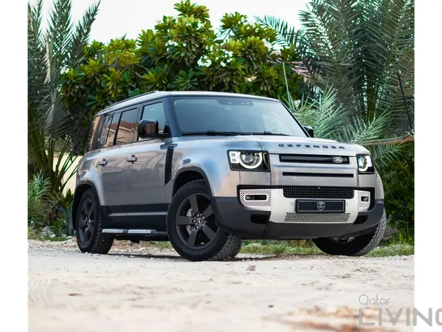 صورة 2023 رنج روڤر ديفندر 110 3.0i6 HSE