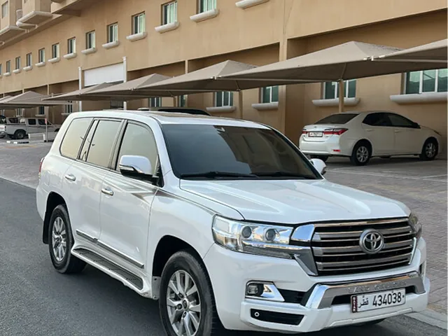 Photo of 2016 Toyota Land Cruiser GXR