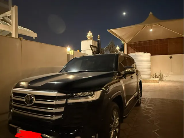 Photo of 2023 Toyota Land Cruiser VXR