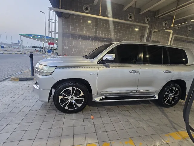 Photo of 2016 Toyota Land Cruiser VXR