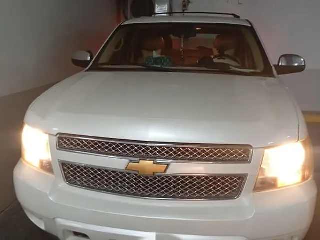صورة 2012 شيفروليه تاهو LTZ