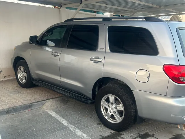 Photo of 2014 Toyota Sequoia