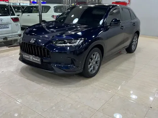 صورة 2025 هوندا ZR-V