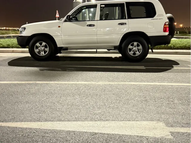 Photo of 2001 Toyota Land Cruiser GX