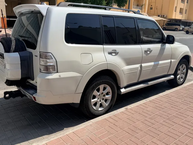 Photo of 2010 Mitsubishi Pajero 3.5