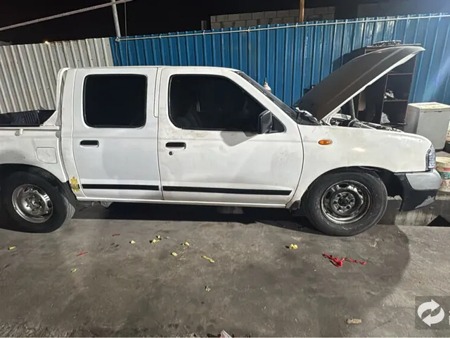 Photo of 2006 Nissan Pickup