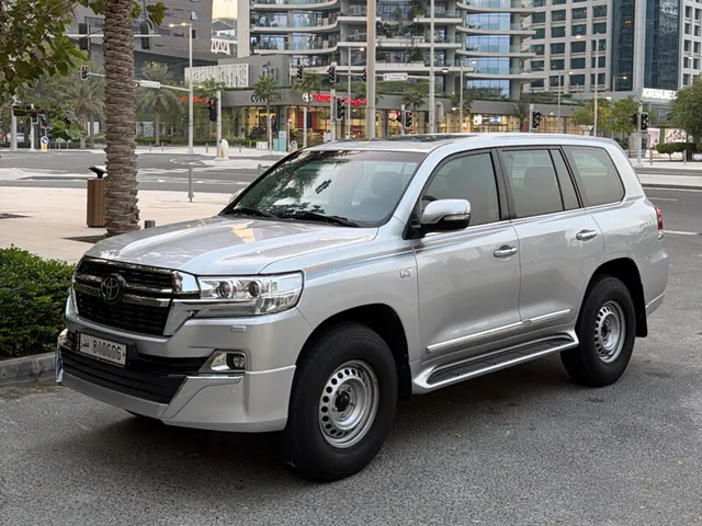 Photo of 2018 Toyota Land Cruiser VXR Grand Touring S