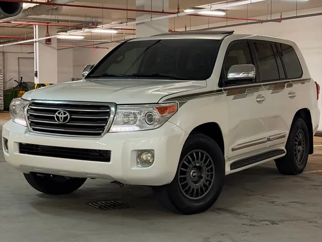 Photo of 2015 Toyota Land Cruiser GXR Limited