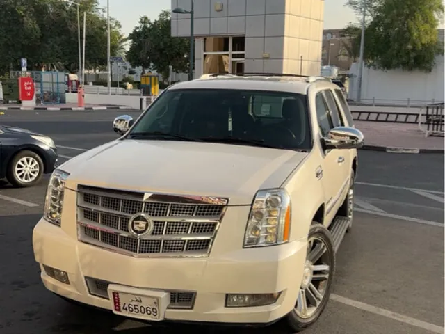Photo of 2011 Cadillac Escalade Platinum