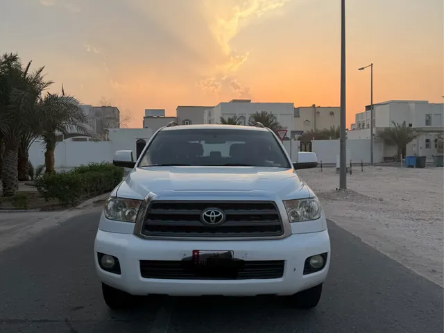 Photo of 2014 Toyota Sequoia Limited
