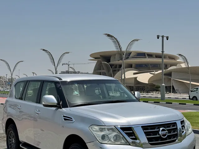 صورة 2014 نيسان باترول SE