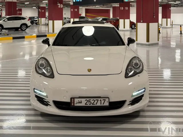 Photo of 2012 Porsche Panamera S