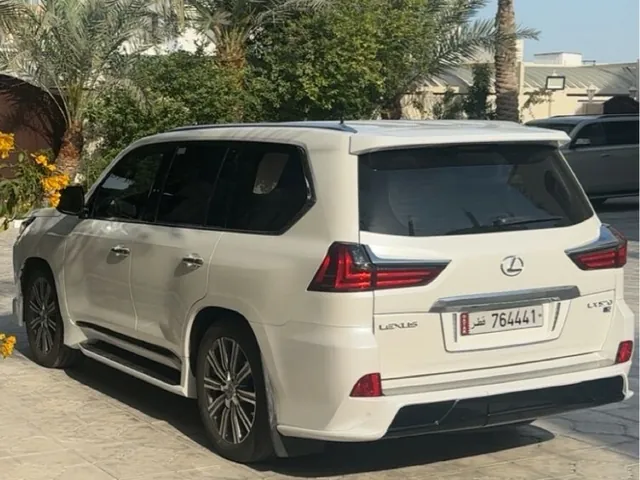 Photo of 2017 Lexus LX 570