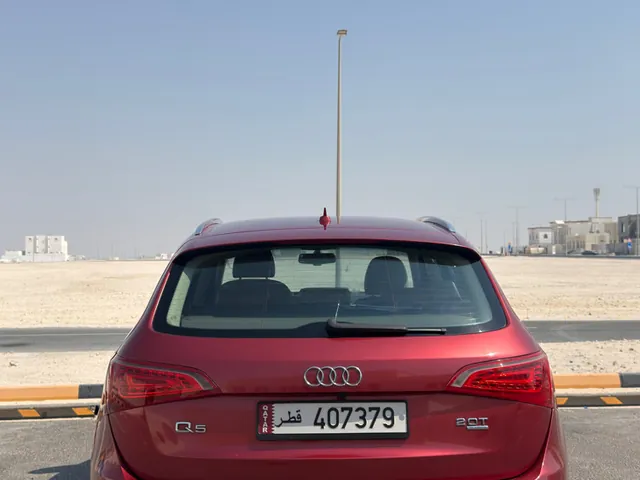 Photo of 2010 Audi Q5 2.0T Quattro