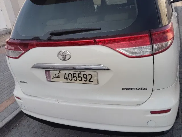 Photo of 2010 Toyota Granvia Premium