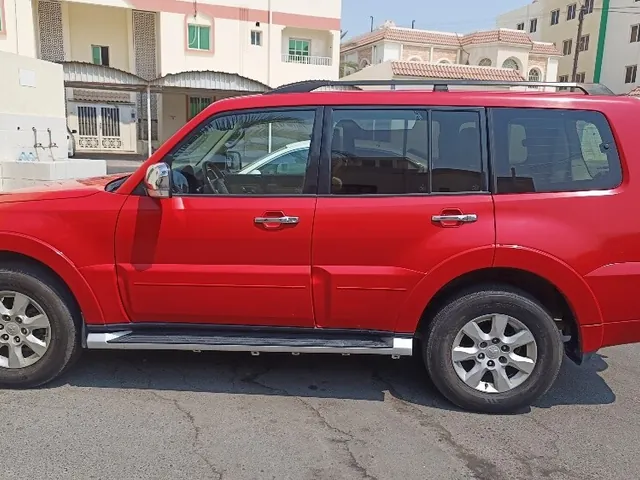صورة 2017 ميتسوبيشي باجيرو GLS