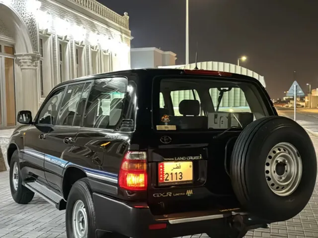 Photo of 2000 Toyota Land Cruiser GX