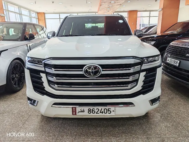 صورة 2022 تويوتا لاند كروزر VXR