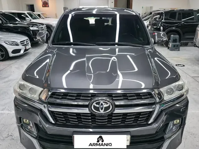 صورة 2013 تويوتا لاند كروزر VXR