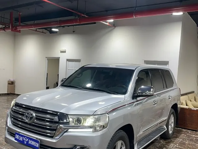 Photo of 2015 Toyota Land Cruiser GXR