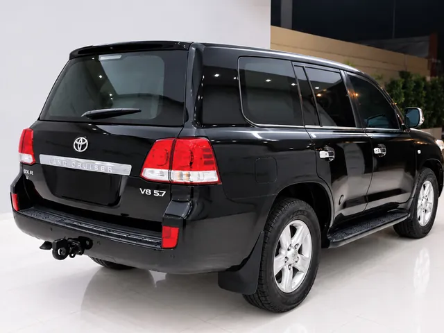 Photo of 2011 Toyota Land Cruiser VXR