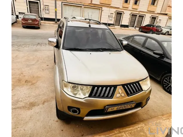 Photo of 2010 Mitsubishi Pajero Sport