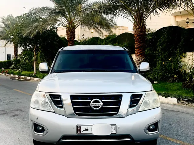 صورة 2015 نيسان باترول SE