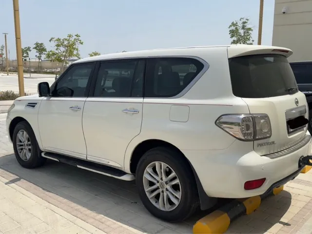 Photo of 2010 Nissan Patrol LE