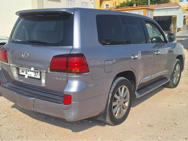Photo of 2010 Lexus LX 570