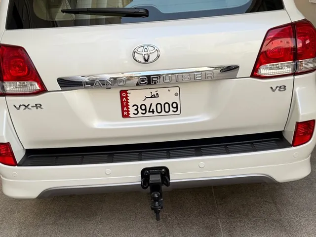 صورة 2009 تويوتا لاند كروزر VXR