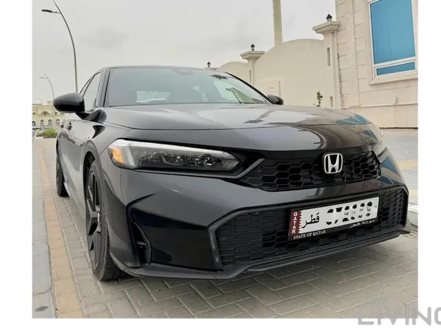 صورة 2025 هوندا سيفيك EX-L