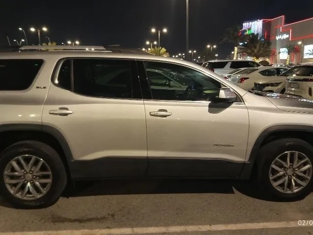 Photo of 2018 GMC Acadia