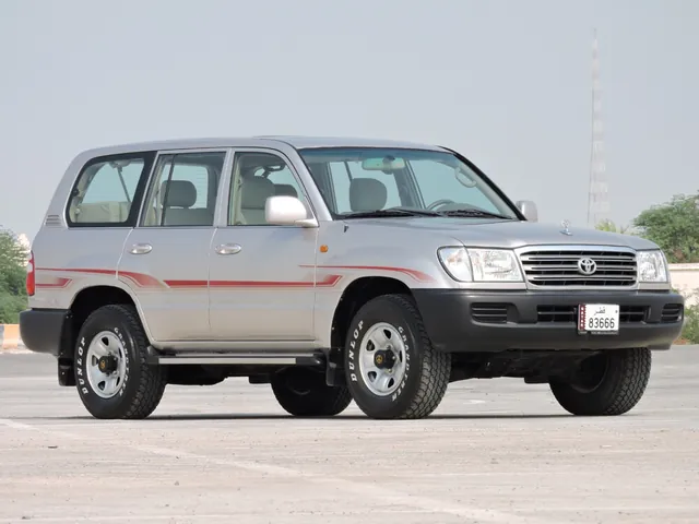 Photo of 2004 Toyota Land Cruiser GX