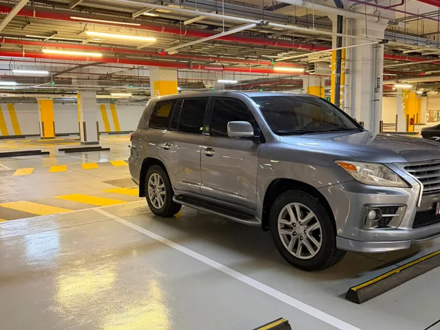Photo of 2011 Lexus LX 570 S