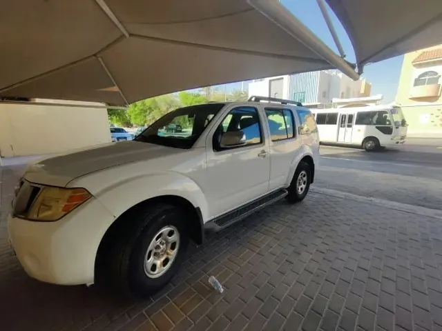 صورة 2009 نيسان باثفايندر SV