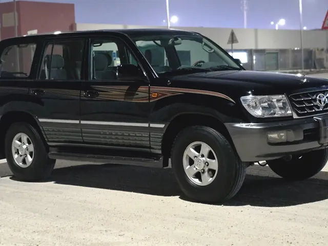 Photo of 2006 Toyota Land Cruiser GXR