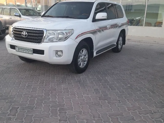 صورة 2013 تويوتا لاند كروزر GX