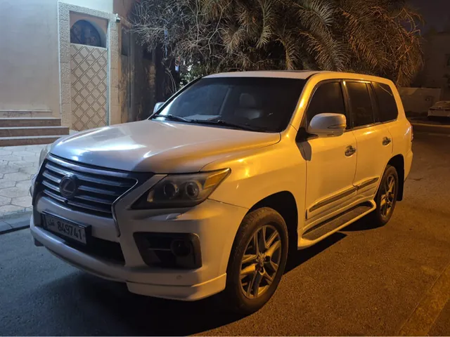 صورة 2009 لكزس LX 570